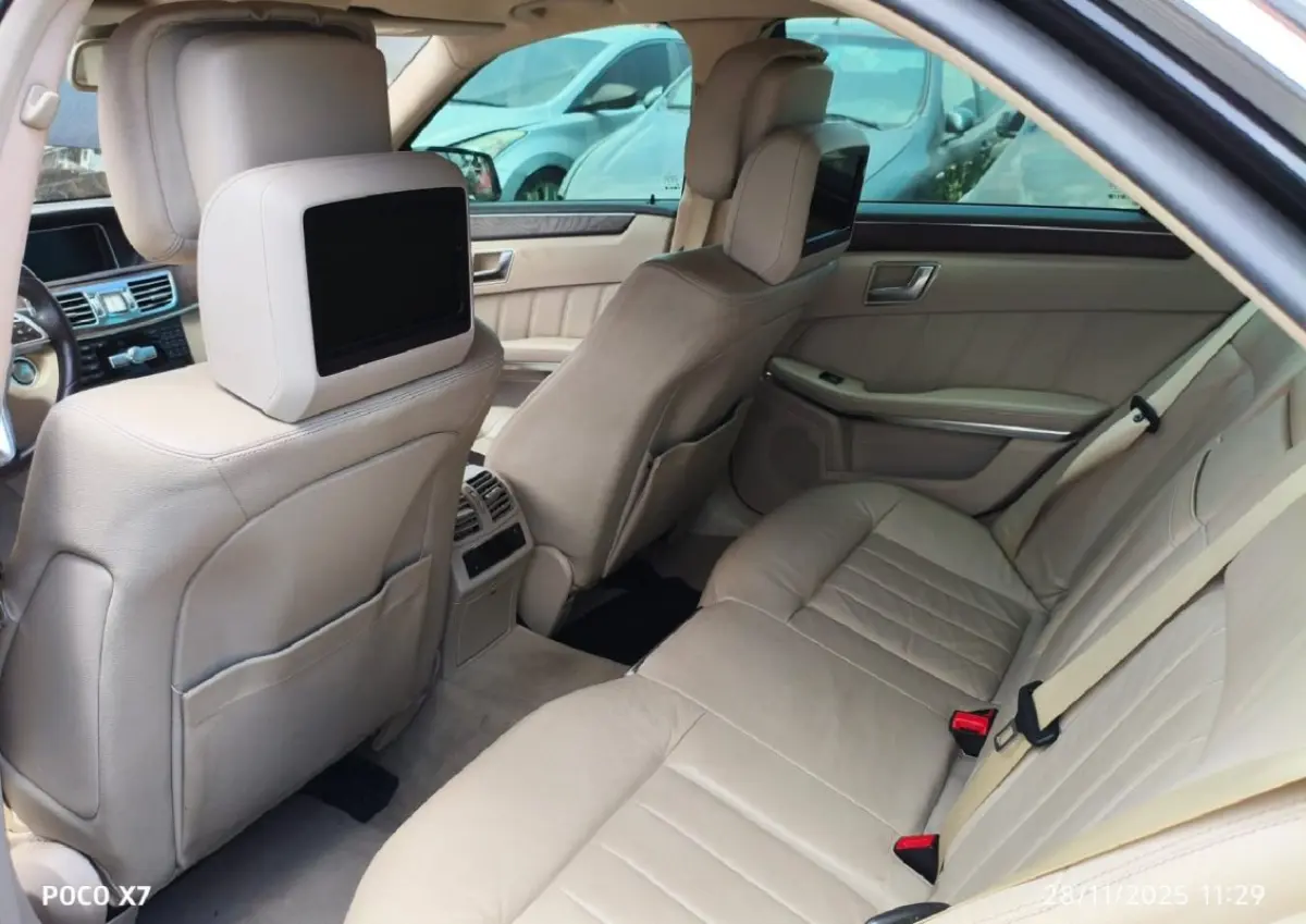 LOTE 008 - Automóvel Mercedes Benz - Modelo 2014 / E 350