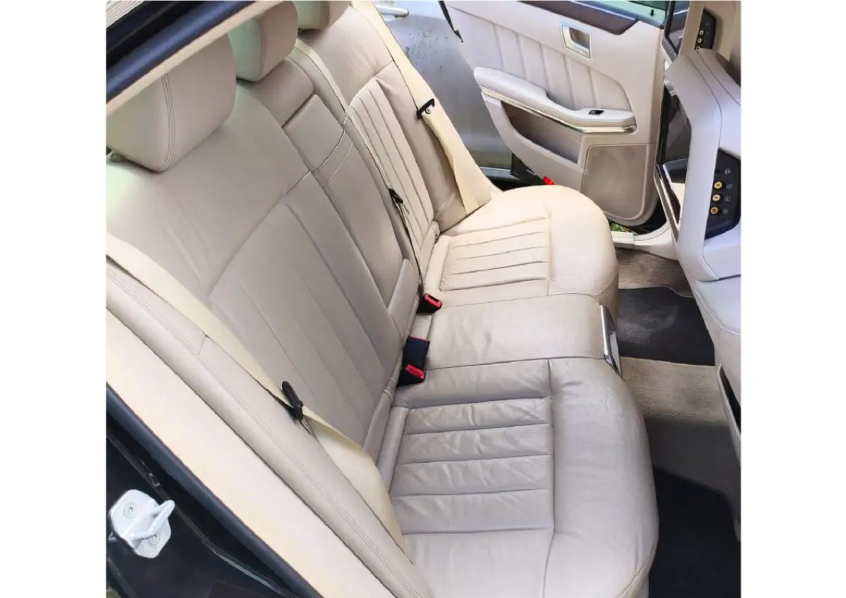 LOTE 008 - Automóvel Mercedes Benz - Modelo 2014 / E 350