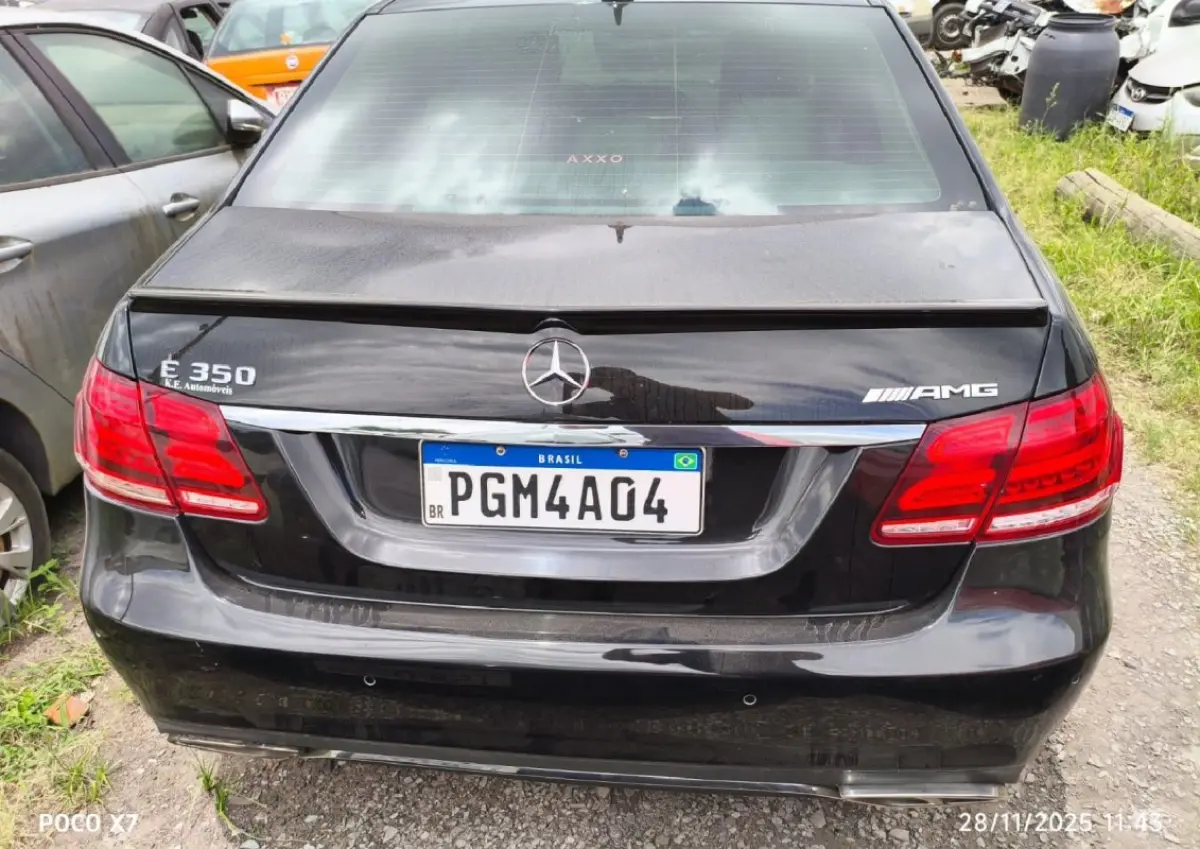 LOTE 008 - Automóvel Mercedes Benz - Modelo 2014 / E 350