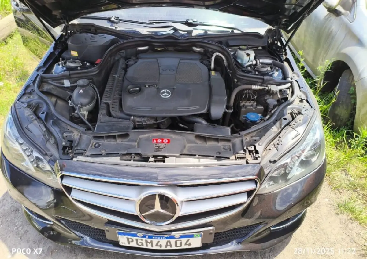 LOTE 008 - Automóvel Mercedes Benz - Modelo 2014 / E 350